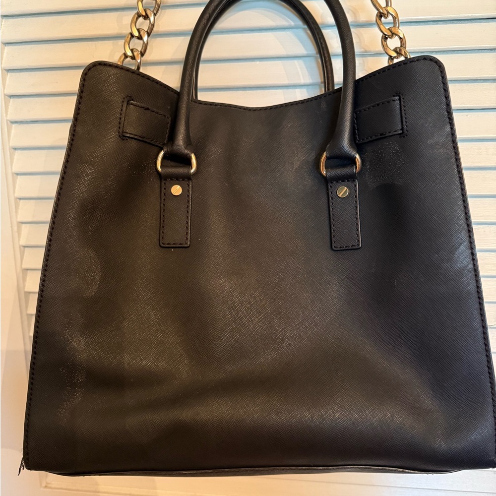 Michael Kors Black Leather Shoulder Bag with Gold Hardware - Picture 8 of 13